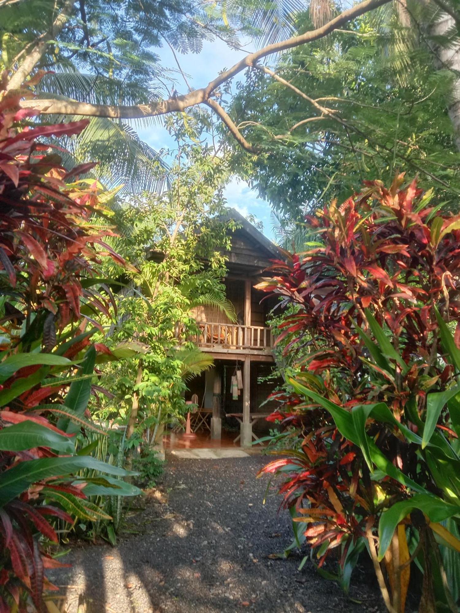 O'Hamok Family Homestay Battambang Exterior photo